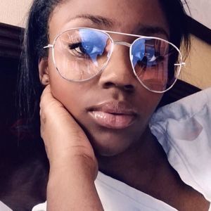 Meet your Posher, Sawanda